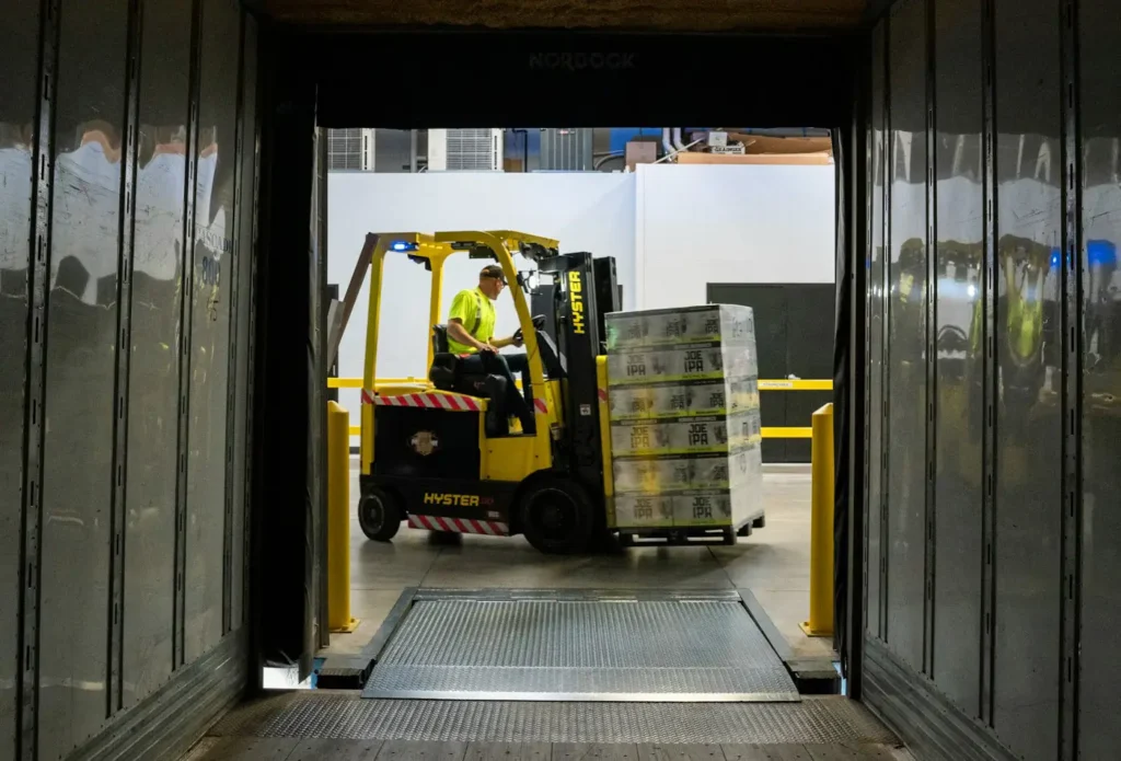 إلتزاماتنا وقيمنا